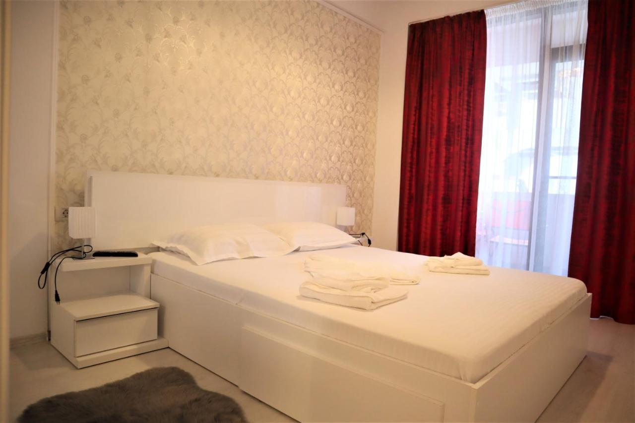 Thomas Luxury Apartment นาโวดาริ ภายนอก รูปภาพ