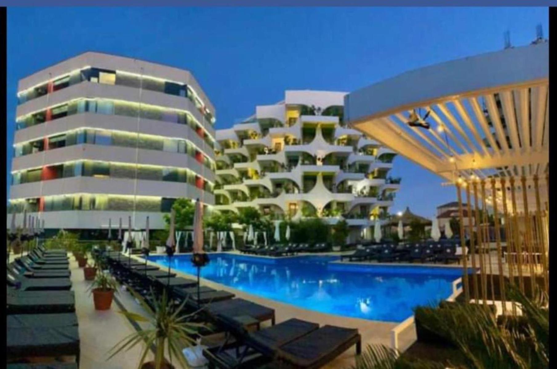 Thomas Luxury Apartment นาโวดาริ ภายนอก รูปภาพ