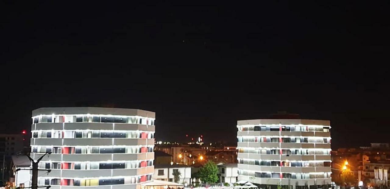 Thomas Luxury Apartment นาโวดาริ ภายนอก รูปภาพ